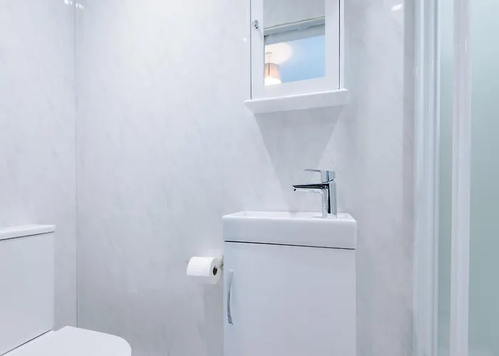 別荘 4 Bedroom Victorian House マンチェスター