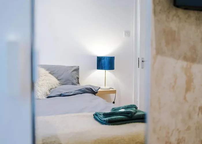 4 Bedroom Victorian House マンチェスター