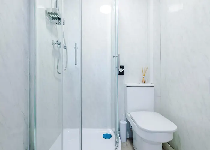 4 Bedroom Victorian House マンチェスター