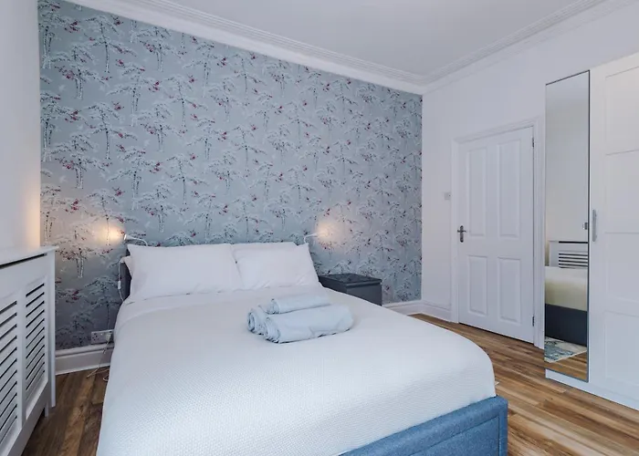 The Retreat Near Salford Quays *