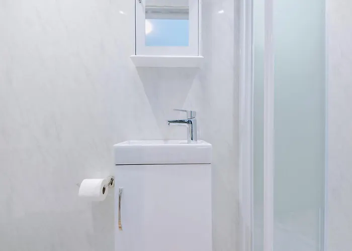 別荘 4 Bedroom Victorian House *