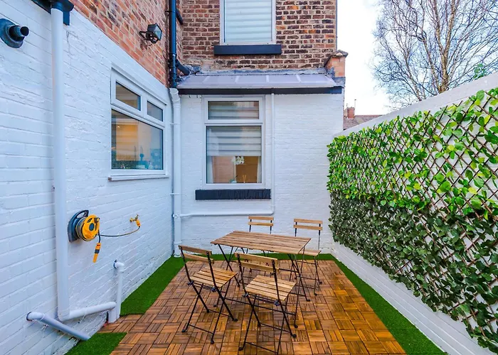 4 Bedroom Victorian House 別荘