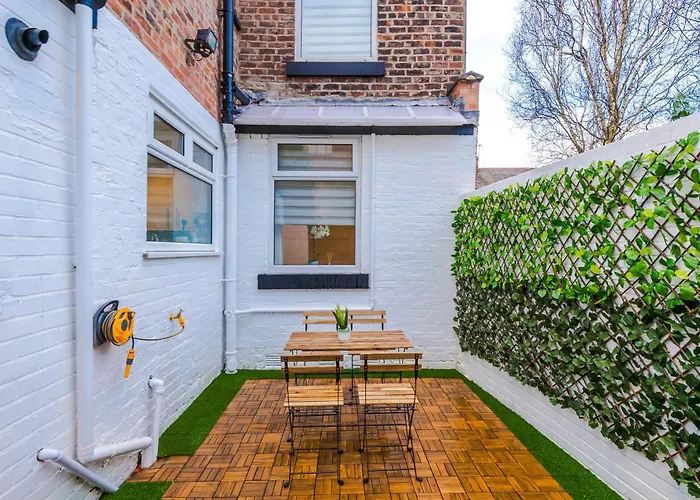 4 Bedroom Victorian House 別荘 *