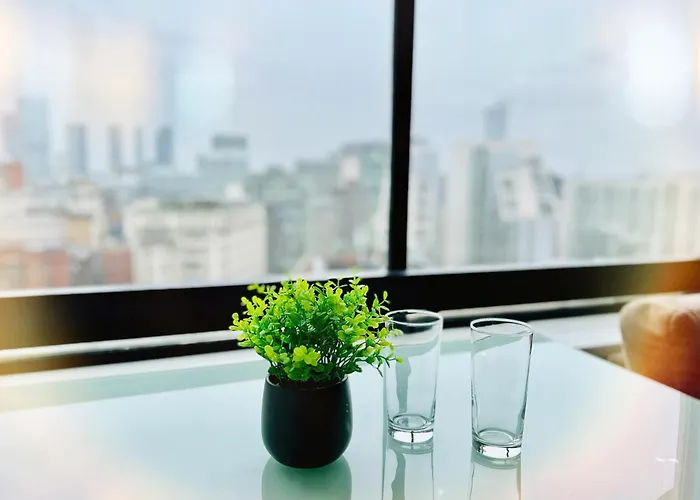 2 Bedroom, 2 Bath, Very Popular Centre Apartment Manchester