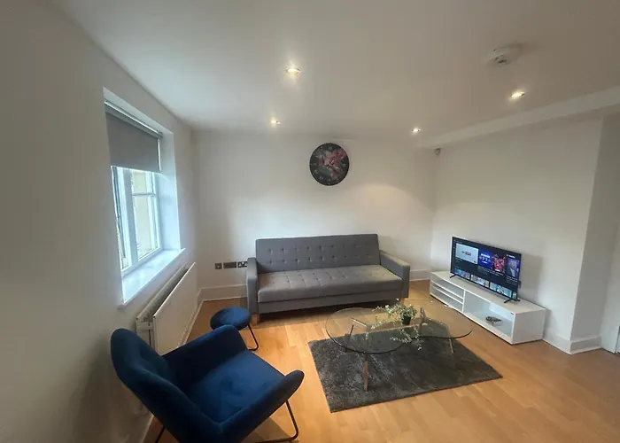 Spacious And Cosy Entire Flat * 맨체스터