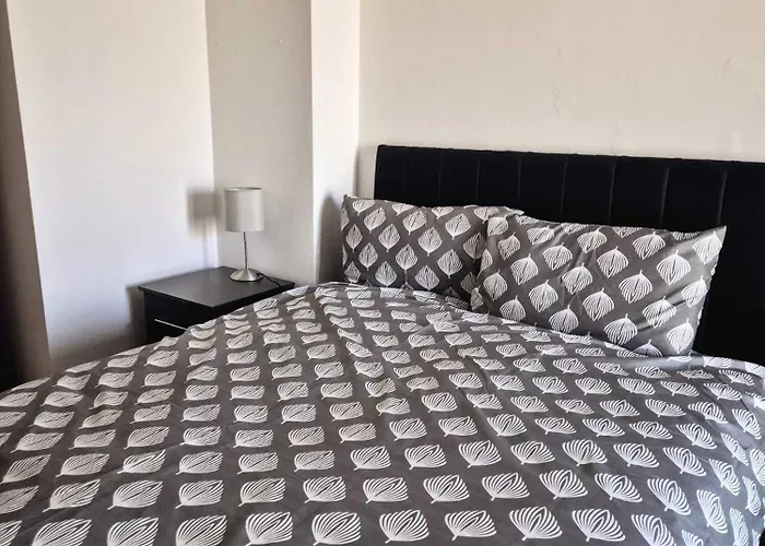 Penthouse - 2 Bedroom Apartment