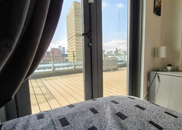 Penthouse- 2 Bedroom *