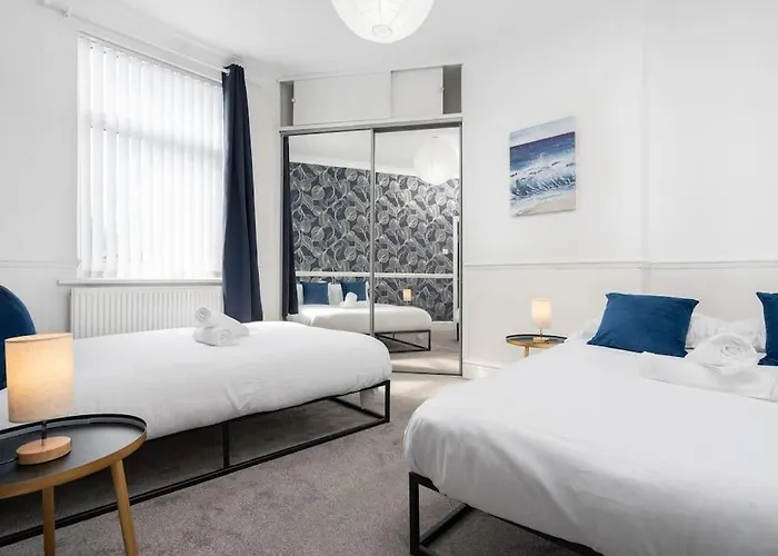 Hébergement de vacances Spacious 3br - Pool Table - Games - Sleeps 9 *