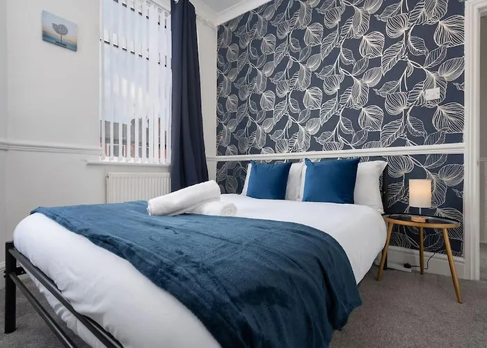 Spacious 3br - Pool Table - Games - Sleeps 9