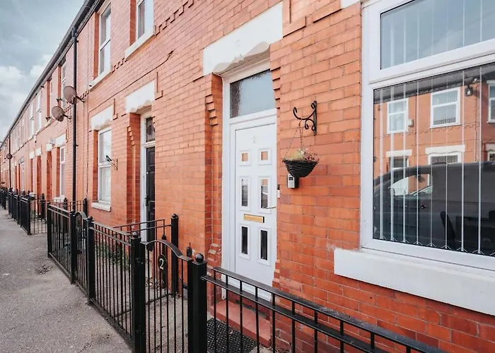 Spacious 3br - Pool Table - Games - Sleeps 9 *