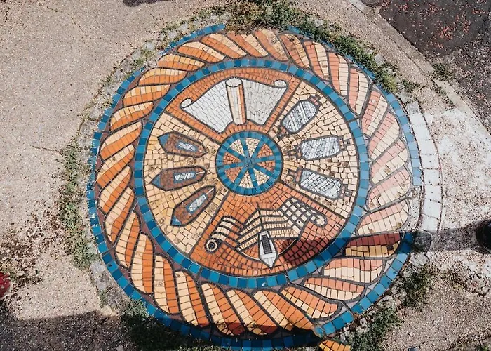 Spacious 3br - Pool Table - Games - Sleeps 9 *