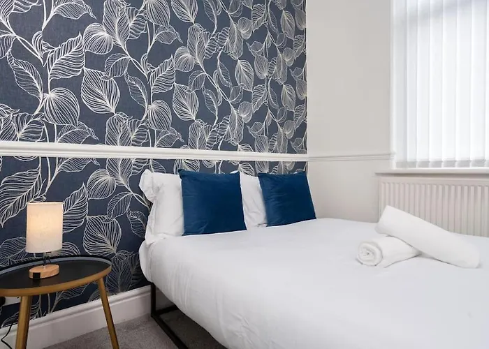 Spacious 3br - Pool Table - Games - Sleeps 9 *