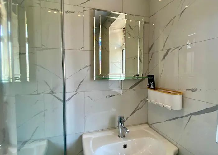 Charming Urban Retreat Pansiyon