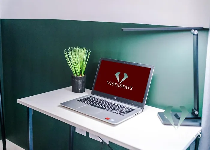 2bdr By Vista Short Lets & Serviced With Pool Table & Free Wifi Daire Manchester