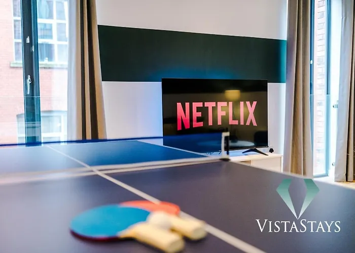 아파트 2bdr By Vista Short Lets & Serviced With Pool Table & Free Wifi 맨체스터