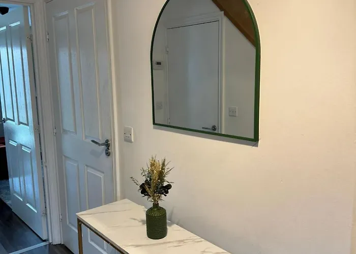 Modern Twin Near Ancoats & Etihad Stadium Manchester