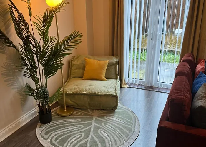 Modern Twin Near Ancoats & Etihad Stadium Manchester