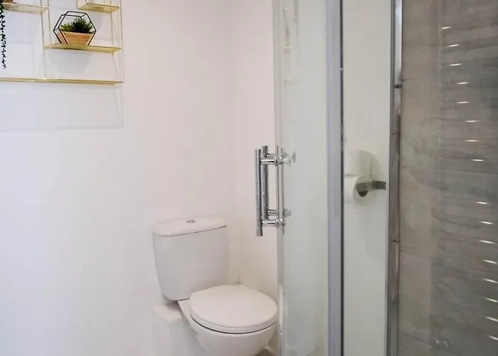 Modern & Premium 2br 2ba Center Appartement