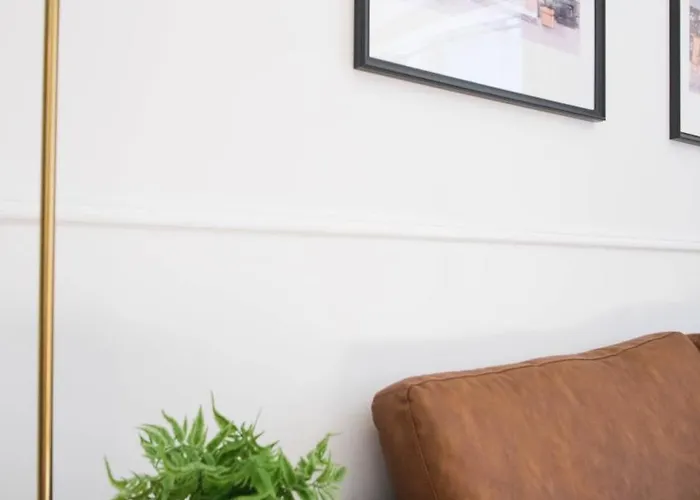 Modern & Premium 2br 2ba Center Apartament