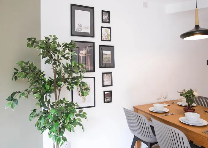 Modern & Premium 2br 2ba Center Apartament Manchester