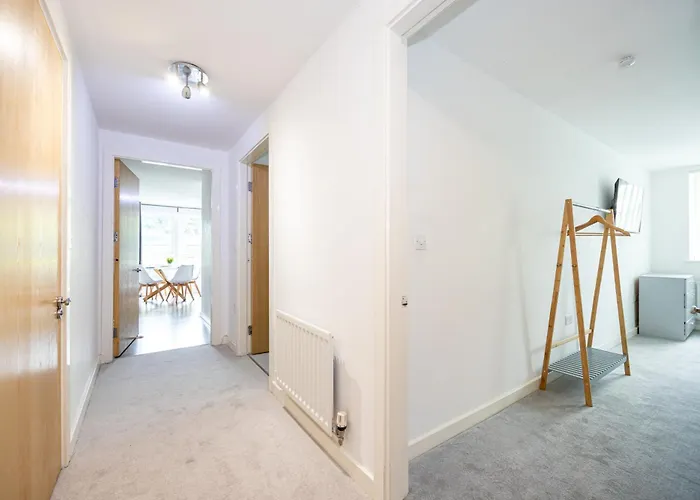 Near Centre, Etihad, Coop Live Apartment *