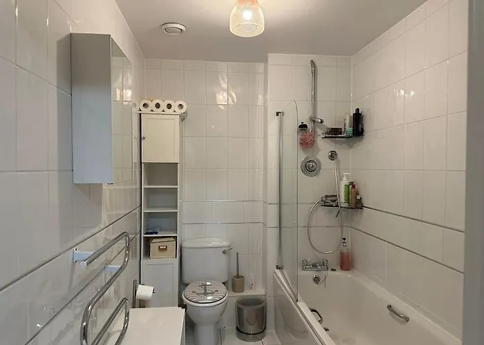 Family Retreat - Center *