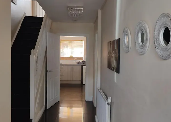 Bed 4 Night ホームステイ *