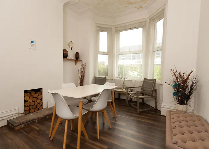 Lovely Private Near Mcr Centre 아파트 *