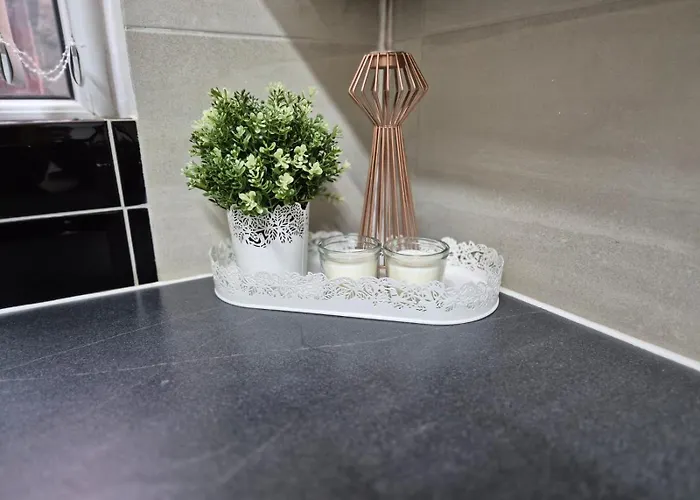 In 6 Minutes Drive To Victoria Station *