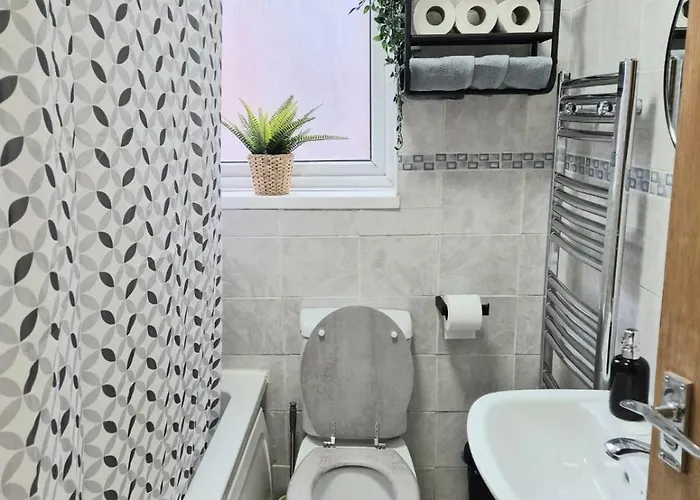 In 6 Minutes Drive To Victoria Station 民宿 曼彻斯特