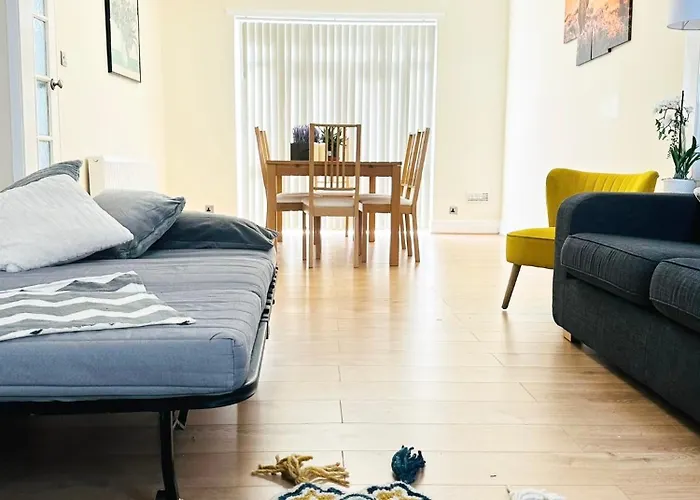 Cosy House Trafford Dom wakacyjny *