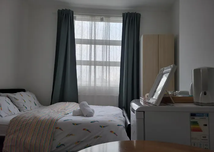 A Quiet & Comfortable 4 Bedroom House Mánchester