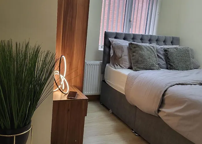 In 6 Minutes Drive To Victoria Station