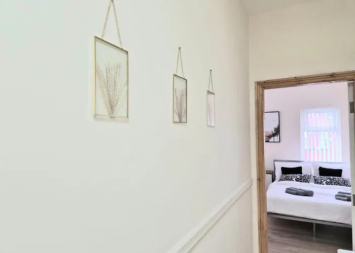 In 6 Minutes Drive To Victoria Station Ubytování v soukromí