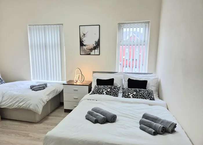 In 6 Minutes Drive To Victoria Station 曼彻斯特