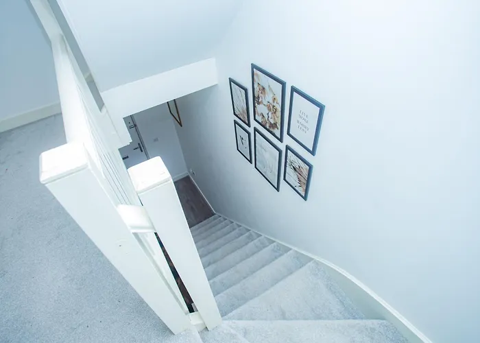 The Edge - Enjoy A Luxury *