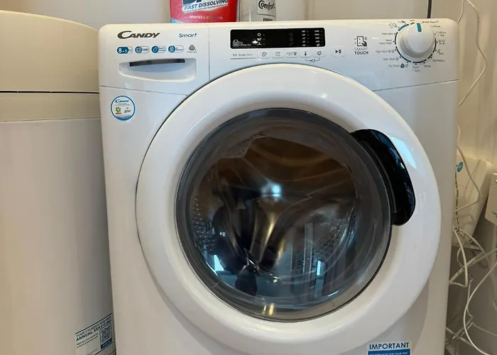 Penthouse Height Flat, View Balcony, Quiet, Free Wifi, Gym & Minimalistic * مانشستر