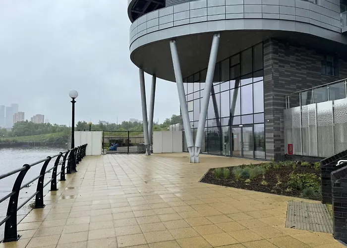 아파트 Penthouse Height Flat, View Balcony, Quiet, Free Wifi, Gym & Minimalistic