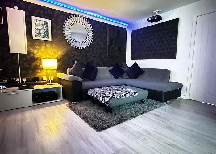 Luxury Spacious Modern Near Centre Apartman