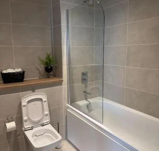 Your Private Oasis In Apartment *