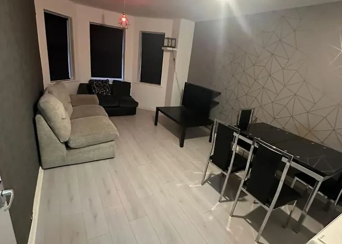 Charming1bed In Serene Historic Area Close To Town