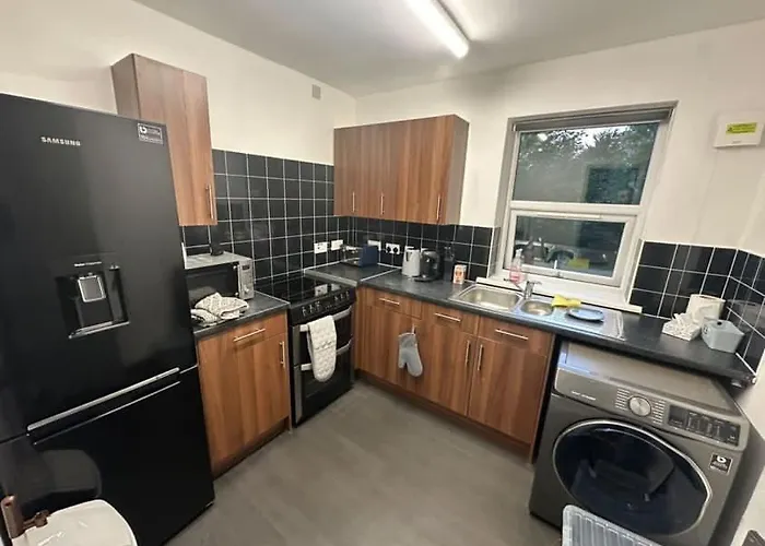 Charming1bed In Serene Historic Area Close To Town Manchester