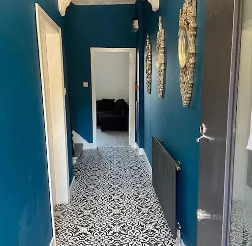 Ivy Mount Boutique * Manchester