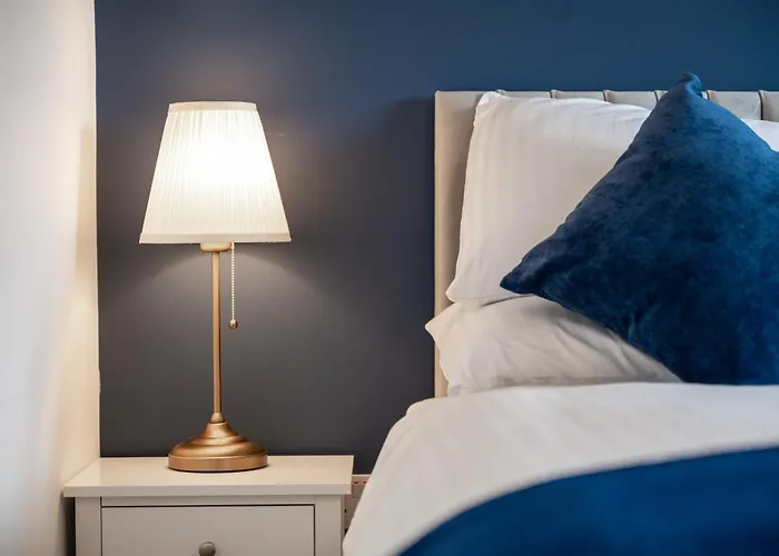 Modern 2 Bed With Driveway Near Coop Live & Etihad Stadium , Sleeps 5 , Self Checkin And Free Parking 別荘 マンチェスター