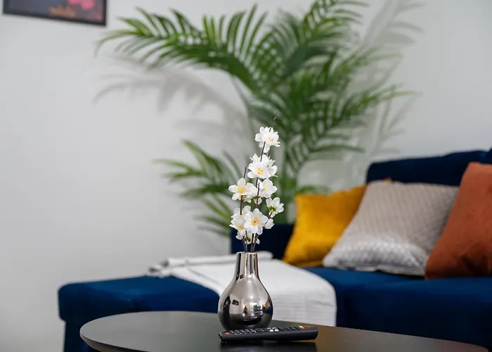 Modern 2 Bed With Driveway Near Coop Live & Etihad Stadium , Sleeps 5 , Self Checkin And Free Parking マンチェスター