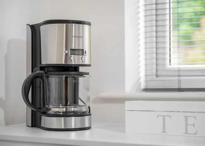 Modern 2 Bed With Driveway Near Coop Live & Etihad Stadium , Sleeps 5 , Self Checkin And Free Parking Prázdninový dům *