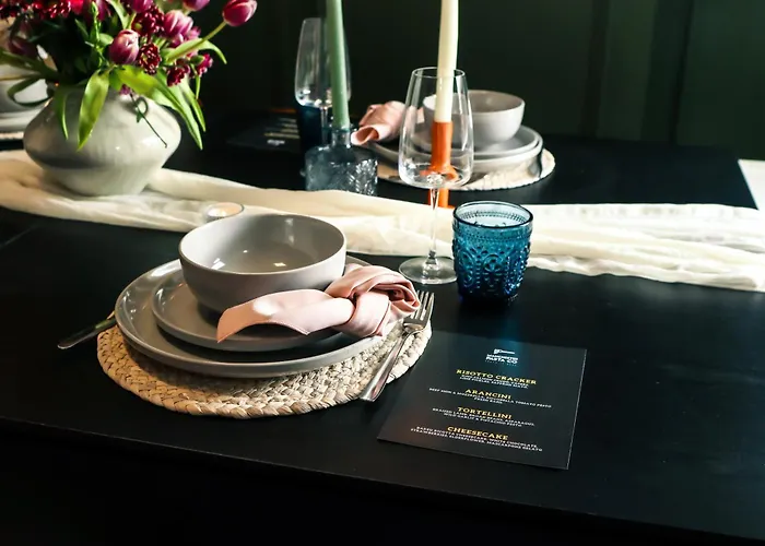 Spacious Stylish With Free Parking 10 Mins To Centre & Ao Arena Ideal For Groups & Long 맨체스터