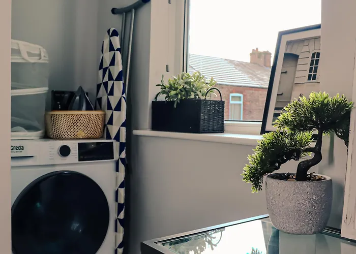 Spacious Stylish With Free Parking 10 Mins To Centre & Ao Arena Ideal For Groups & Long מנצ'סטר