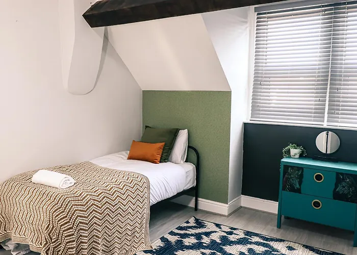 Spacious Stylish With Free Parking 10 Mins To Centre & Ao Arena Ideal For Groups & Long 펜션 *