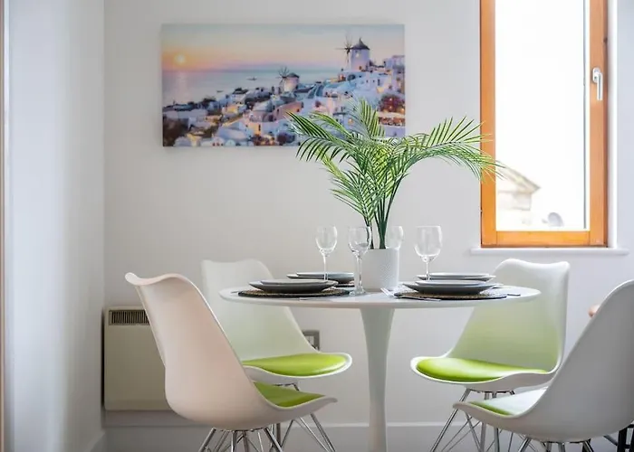 Piccadilly Luxury Three Bedroom Apartament Manchester